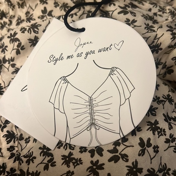 Japna Floral Ruffle Blouse Size Large NWT - Picture 6 of 9